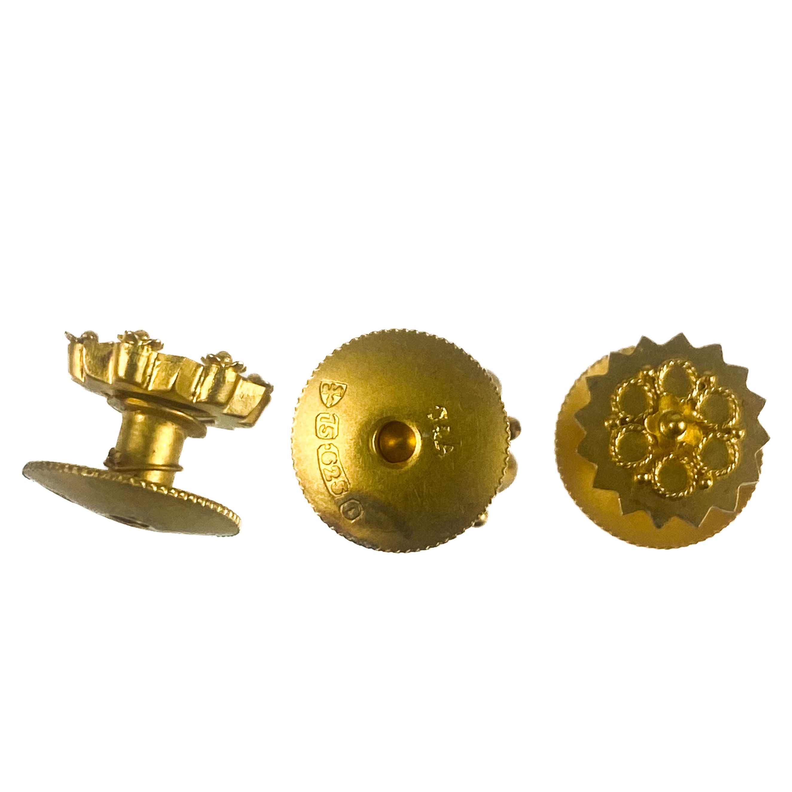 Lot 273 A Victorian set of three 15ct gold shirt