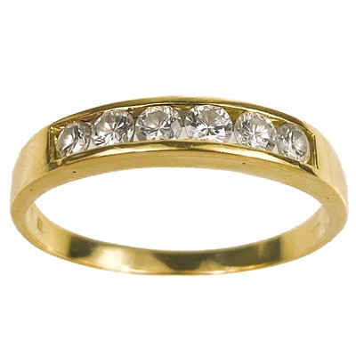 Lot 76 - A 14ct gold diamond set six stone ring.