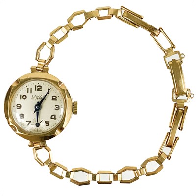 Lot 46 - A 9ct gold ladies manual wind bracelet wristwatch.