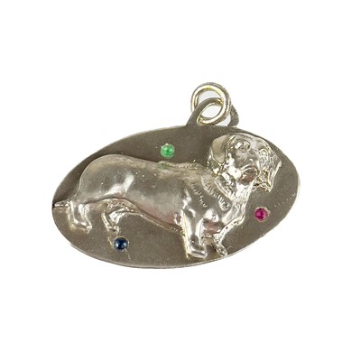 Lot 432 - A contemporary .999 fine silver Dachshund dog pendant by James Suddaby.