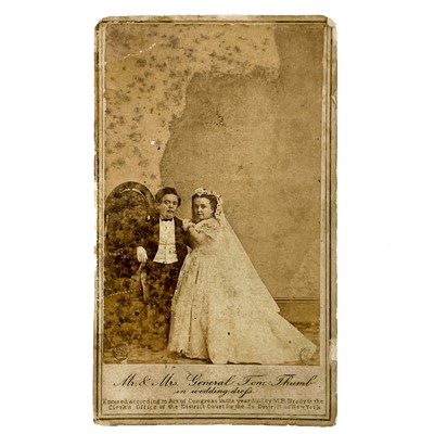 Lot 118 - A Carte de visite, Tom Thumb and his wife.