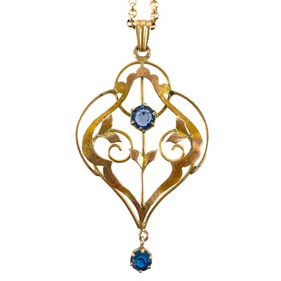 Lot 174 - A 9ct gold Art Nouveau blue stone set pendant necklace.