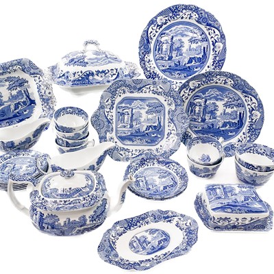 Lot 849 - Copeland Spode Italian pattern part service.