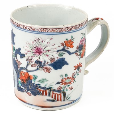 Lot 335 - A Chinese Imari porcelain tankard., 18th century.