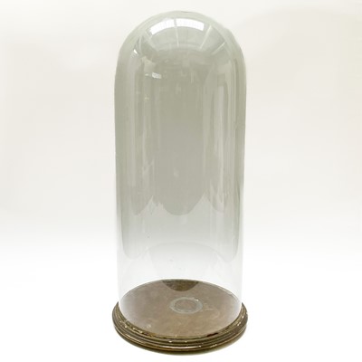 Lot 72 - A large Victorian glass dome.