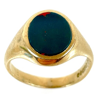 Lot 17 - A 9ct gold blood stone set gentleman's signet ring.