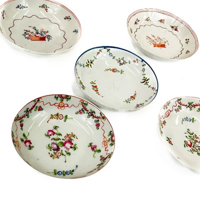 Lot 815 - 18th century and later English and Chinese porcelain tea bowls and saucers.