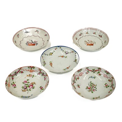 Lot 815 - 18th century and later English and Chinese porcelain tea bowls and saucers.