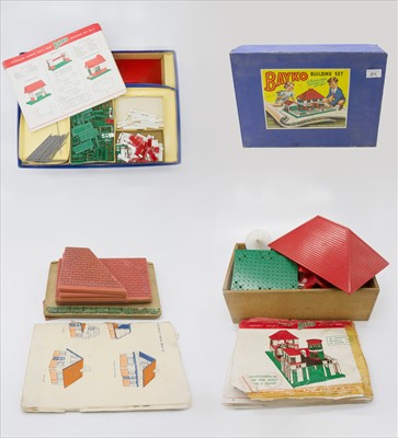 Lot 571 - Bayko. A boxed Bayko building set No. 3,...