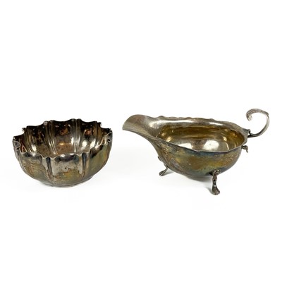 Lot 42 - An Edwardian silver gravy boat by Mappin and Webb