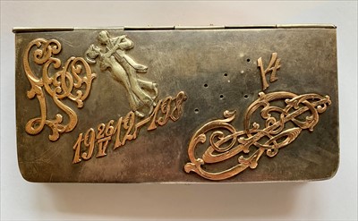 Lot 2463 - A Russian silver purse with applied gold in...