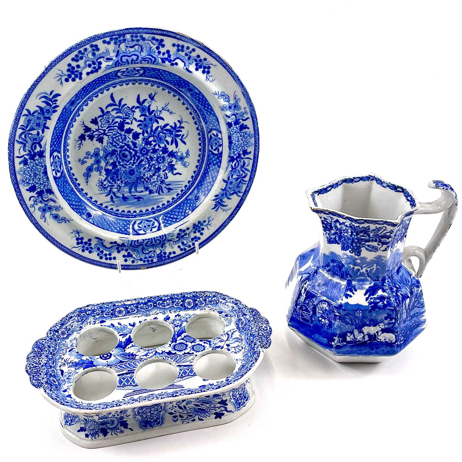 Lot 103 - A Minton Nankeen semi-china blue and white egg stand.