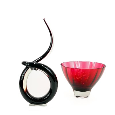 Lot 933 - A Murano glass knot sculpture and A Dartington bowl.