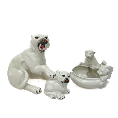 Lot 891 - A large Italian ceramic model of a white tiger.