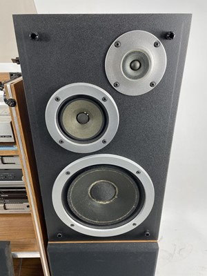 Lot 299 - Hitachi HI-FI.