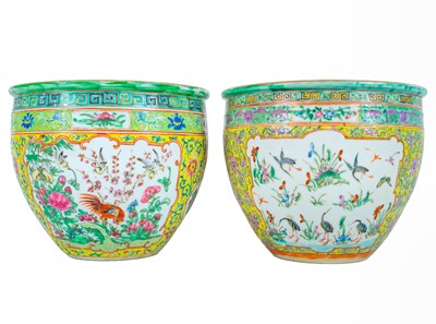 Lot 133 - Two similar Chinese porcelain jardinieres, 19th century.