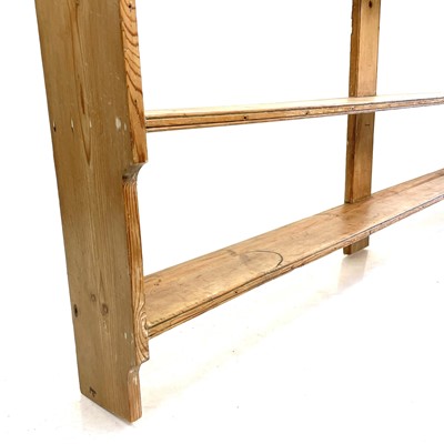 Lot 191 - A Victorian pine plate rack.