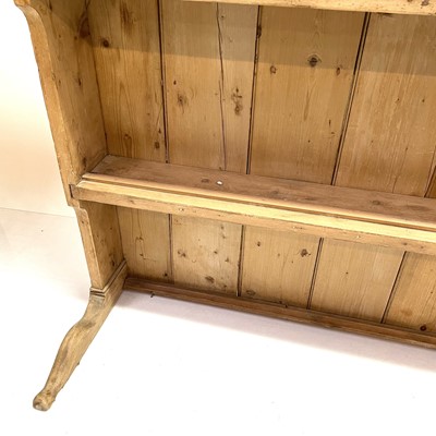 Lot 217 - A 19th century pine dresser plate rack.