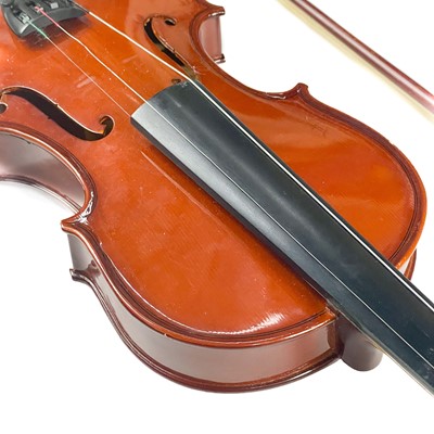 Lot 88 - An Alfred Stingl by Hofner violin and bow.
