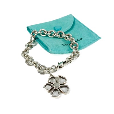 Lot 365 - A Tiffany & Co silver pendant bracelet.