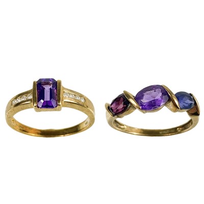 Lot 250 - Two modern 9ct gem set rings.