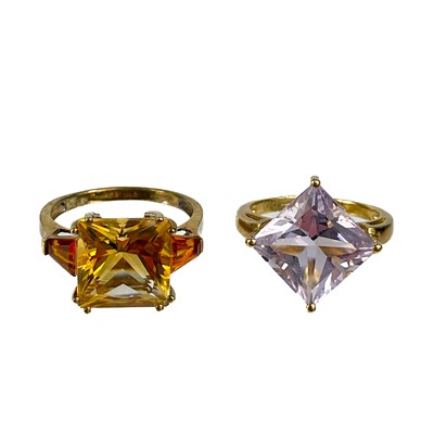 Lot 16 - Two modern 9ct stone set cocktail rings.