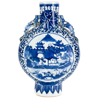 Lot 568 - A Chinese blue and white porcelain moon flask, 19th century.