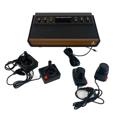 Lot 104 - An Atari Video Computer System.