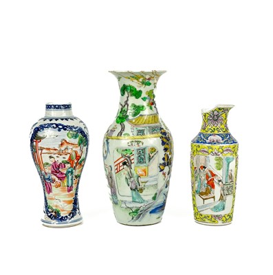 Lot 270 - A Chinese famille rose porcelain vase, 19th century.