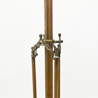 Lot 1885 - An Aesthetic movement brass telescopic oil lamp base.