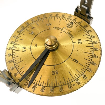 Lot 486 - A Geomar Madrid azimuth circle compass with sight vanes No 425.