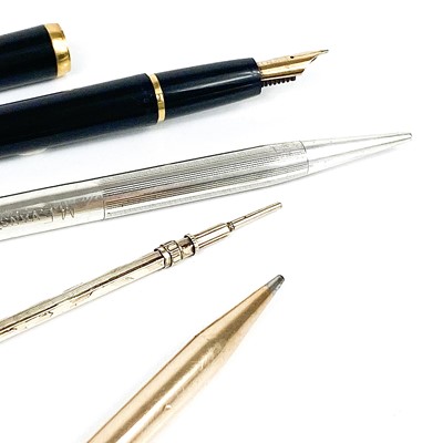 Lot 325 - A Waterman's fountain pen with 18ct gold knib.