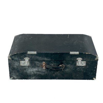 Lot 165 - A classic car luggage case.