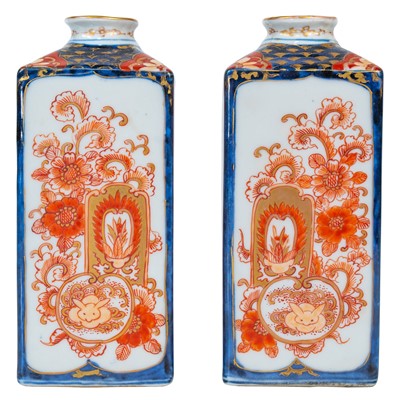 Lot 290 - A pair of Chinese Imari porcelain flasks, 18th/19th century.