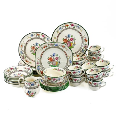 Lot 848 - A Chinese rose pattern Copeland dinner and tea service.