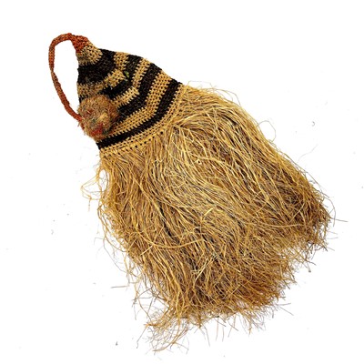 Lot 205 - A collection of various indigenous items.