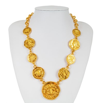 Lot 348 - A Chanel 1980's CC medallion choker necklace.