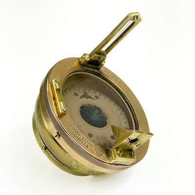 Lot 260 - A WW2 era brass Air Ministry landing compass.