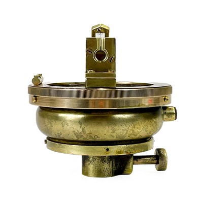 Lot 260 - A WW2 era brass Air Ministry landing compass.