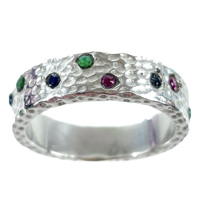 Lot 234 - A contemporary 999 fine silver emerald, sapphire and ruby 'Tutti Frutti' ring by James Suddaby.