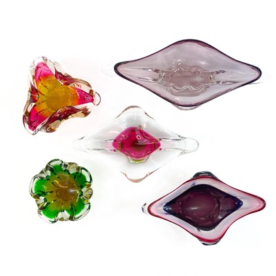 Lot 934 - Five assorted Murano coloured glass dishes.