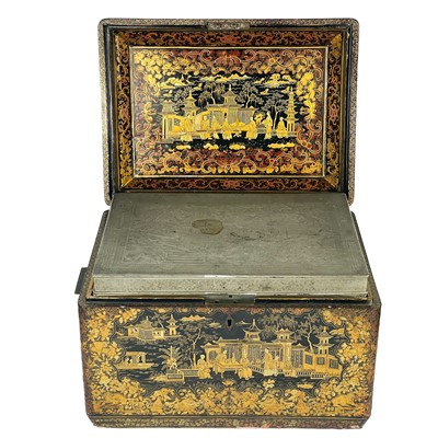 Lot 533 - A large Chinese export lacquer tea caddy with pewter liner, 19th century.