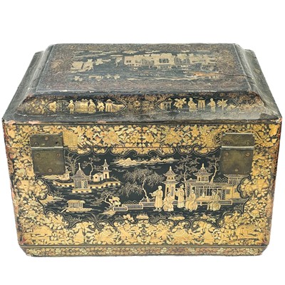 Lot 533 - A large Chinese export lacquer tea caddy with pewter liner, 19th century.