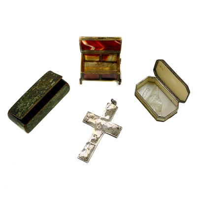 Lot 273 - A Chinese mother of pearl and white metal mounted snuff box.