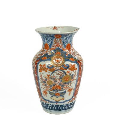 Lot 421 - A Japanese Imari porcelain vase, 19th century.