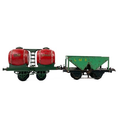 Lot 627 - Hornby 0 Gauge Wagons (x13)