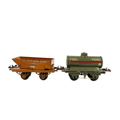 Lot 627 - Hornby 0 Gauge Wagons (x13)