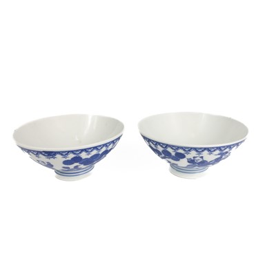 Lot 436 - A pair of Chinese blue and white porcelain bowls, 20th century.