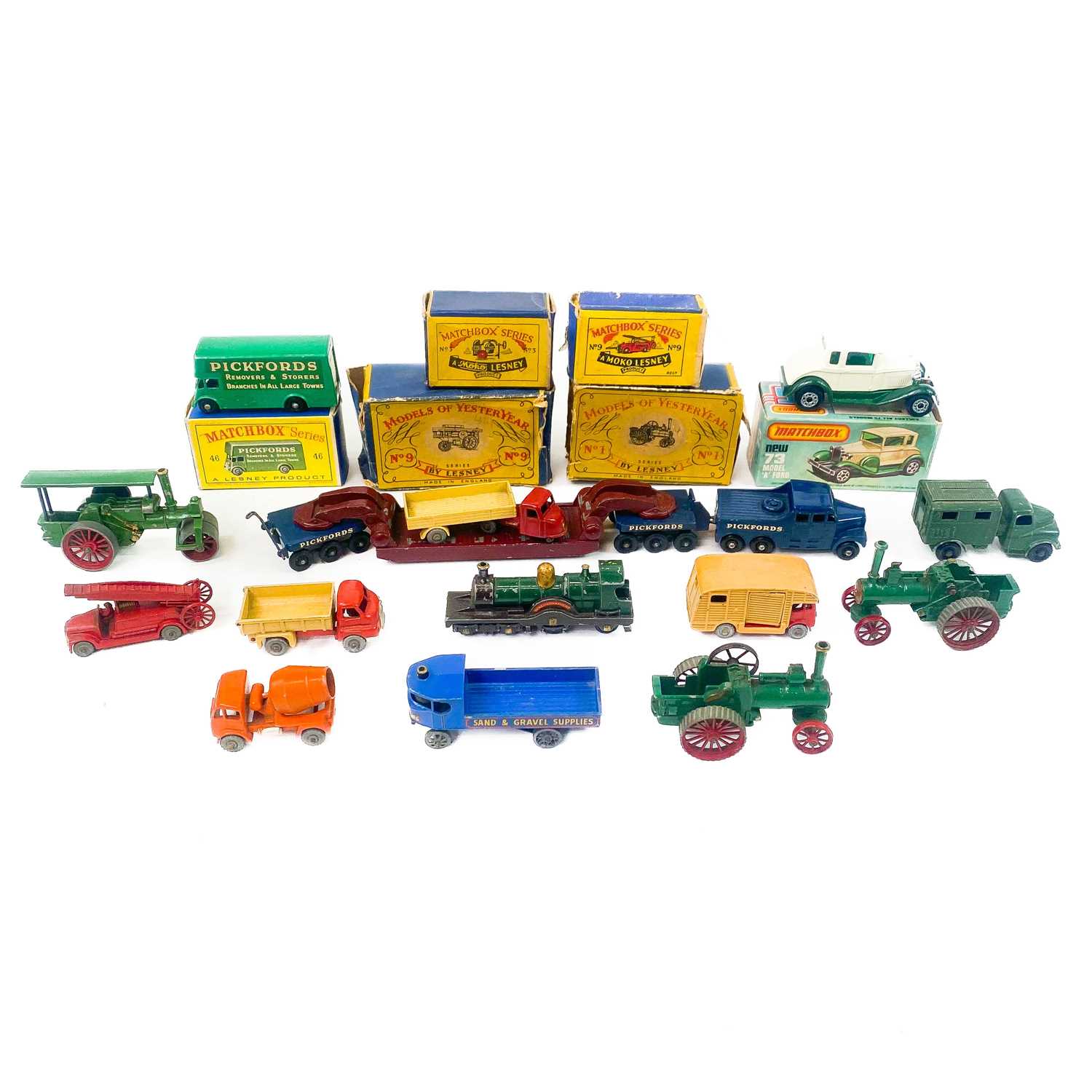 Lot 793 - Lesney Matchbox & Models of Yesteryear (x16).