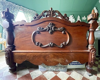 Lot 23 - A Victorian mahogany 4'6'' bedstead